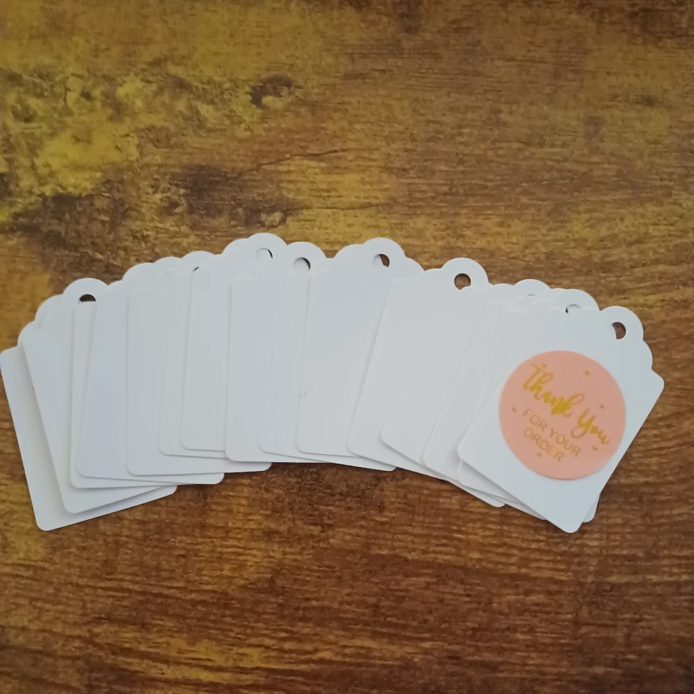 20 Blank tags/string